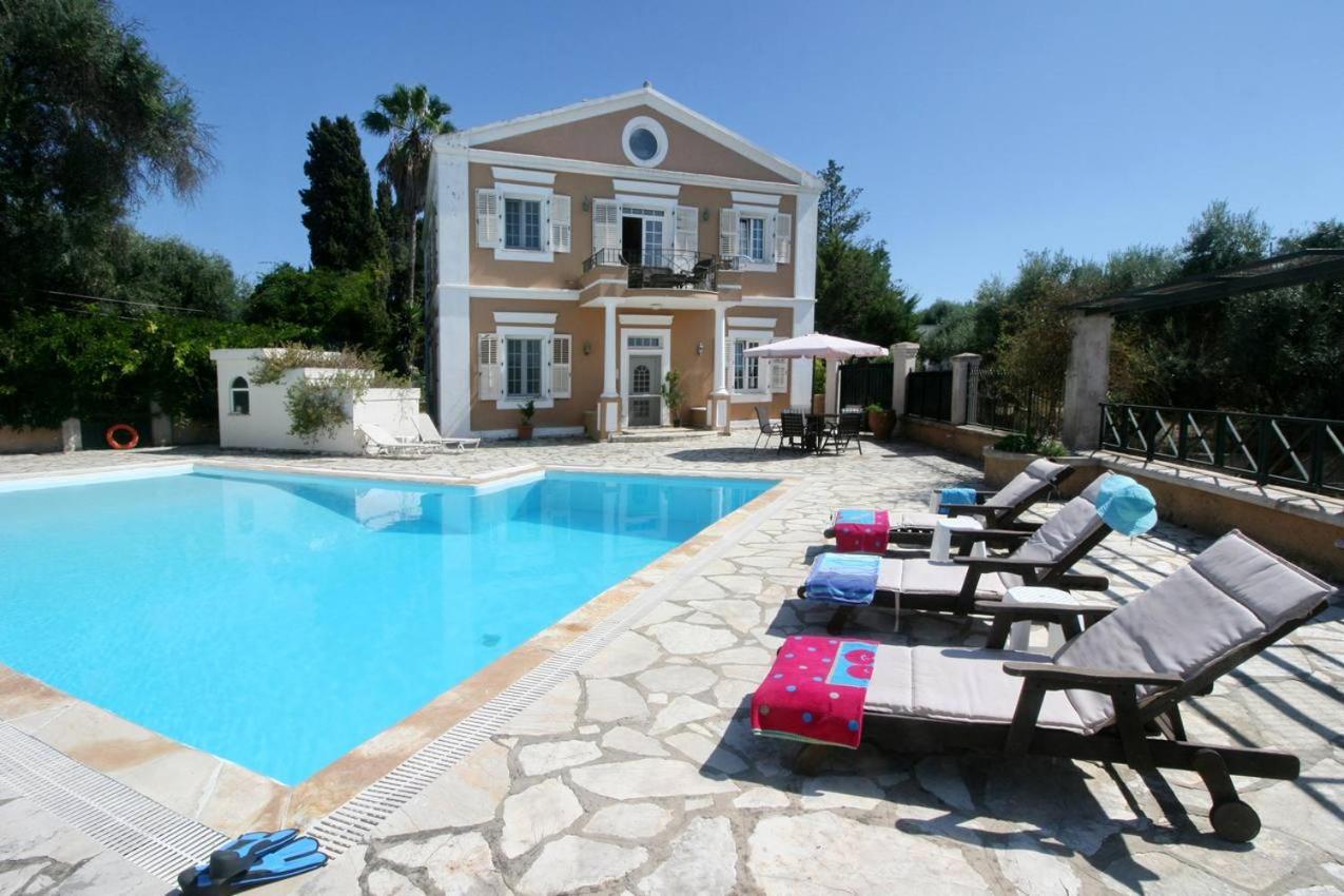 Durrell Corfu Strawberry-Pink Villa Perama  Exterior foto